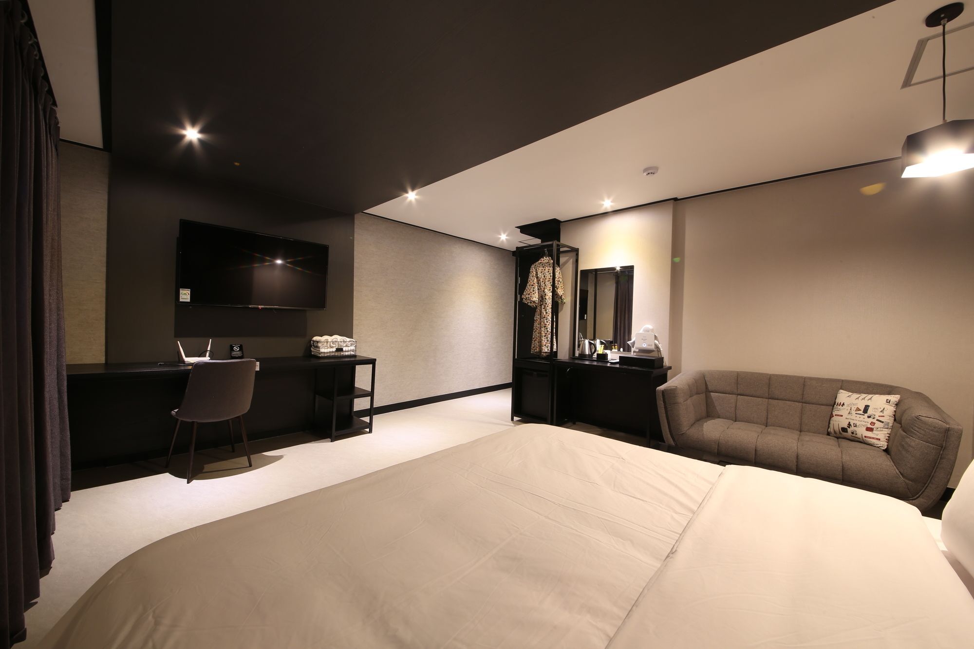 Almond Hotel Gupo Station Busan Exterior photo